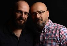 ΔΟΝ ΚΑΜΙΛΛΟ: Μια «ροκ» παράσταση καυστικής πολιτικής σάτιρας