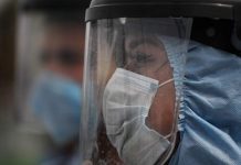 Κορονοϊός: Επιστήμονες θεωρούν πιθανό να μεταδίδεται απλώς με την αναπνοή