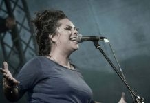 H Ματούλα Ζαμάνη στο Θέατρο Βράχων “Μελίνα Μερκούρη”