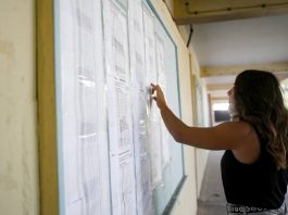 Πανελλήνιες 2020: Πού οφείλεται η πτώση των βάσεων -«Βουτιά» για τις Ιατρικές, οι σχολές με τις υψηλότερες βαθμολογίες