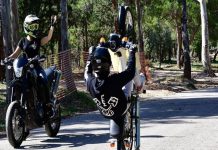 Οδήγηση δικύκλων μόνο με δίπλωμα αυτοκινήτου!