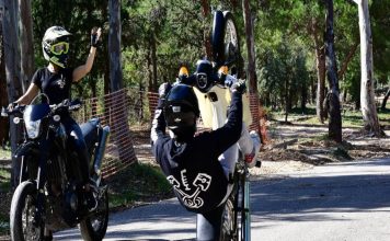 Οδήγηση δικύκλων μόνο με δίπλωμα αυτοκινήτου!
