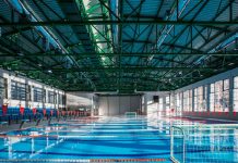 “Βύρωνας και Τριγύρω”: Κολυμβητήριο Βύρωνα – Tα παιδιά παγώνουν στο προαύλιο