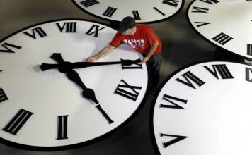 Την Κυριακή αλλάζει η ώρα, ίσως για τελευταία φορά