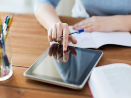 Πέρασε η πρόταση του Αλ. Σωτηρόπουλου στον Βύρωνα για αγορά tablet