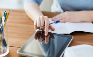 Πέρασε η πρόταση του Αλ. Σωτηρόπουλου στον Βύρωνα για αγορά tablet