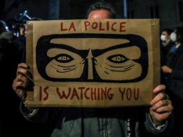 Σε κίνδυνο δημοκρατία και δικαιώματα από τους περιορισμούς για την πανδημία