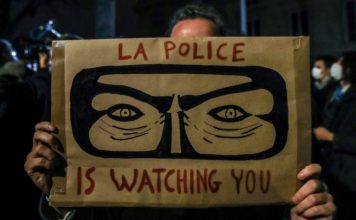 Σε κίνδυνο δημοκρατία και δικαιώματα από τους περιορισμούς για την πανδημία