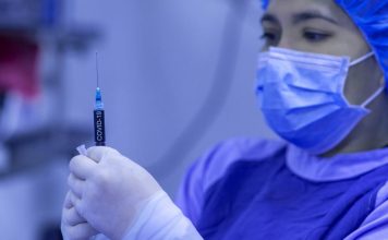 COVID-19 : Πώς μας προστατεύουν τα εμβόλια ;