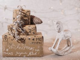 Παιχνίδια και γλυκά για τις Κοιν. Δομές Βύρωνα