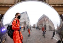 Πόσο κινδυνεύουμε από τη μετάλλαξη του κορωνοϊού; Οι ειδικοί απαντούν