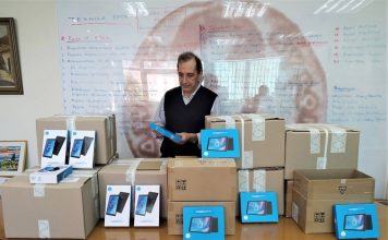 Tablets για την τηλεκπαίδευση προμηθεύτηκε ο Δήμος Βύρωνα