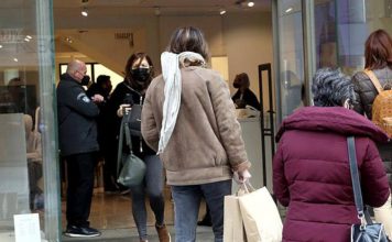 Στις «κόκκινες» περιοχές η Αττική. Μέτρα με εξαιρέσεις