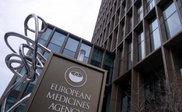 Le Monde: Tι δείχνουν τα χακαρισμένα mail του EMA για τα εμβόλια – Οι πιέσεις για έγκριση στην ΕΕ
