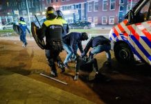 Ολλανδία: Επεισόδια και συλλήψεις σε συγκεντρώσεις κατά της απαγόρευσης κυκλοφορίας