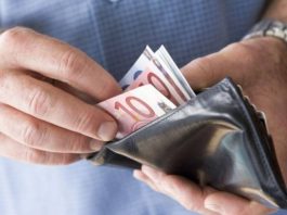 ΓΣΕΕ: Μείωση εισοδήματος είδαν 6 στους 10 εργαζομένους εν μέσω κορωνοϊού