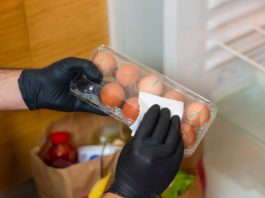 Κορωνοϊός: Είναι ανάγκη να απολυμαίνεις τα ψώνια που φέρνεις στο σπίτι;