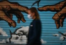 Κορωνοϊός – Καπραβέλος: Το τρίτο κύμα του ιού θα ξεθυμάνει στο τέλος Μαρτίου