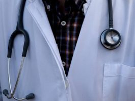 100 γιατροί απαντούν στον δημοσιογράφο Γ. Παπαχρήστου: «Άξιος ο μισθός σας»…