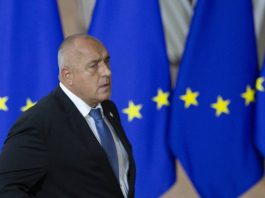 Μπορίσοφ: Η Pfizer αύξησε κατά 7,5 ευρώ την τιμή ανά εμβόλιο που χρεώνει στην ΕΕ