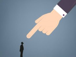 Οι πολίτες αποδοκιμάζουν κυβέρνηση και δόγμα ατομικής ευθύνης