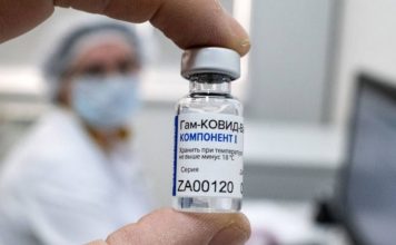 Μόσχα προς Ελλάδα: να καλύψει 500.000 πολίτες τον Μάιο με το ρωσικό εμβόλιο