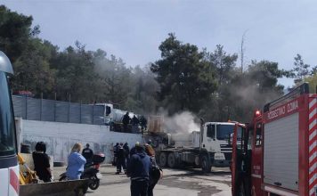 Φωτιά στο σταθμό μεταφόρτωσης ανακυκλώσιμων στον Βύρωνα