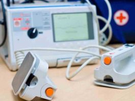 Ο Δήμος Βύρωνα προμηθεύεται απινιδωτές για όλους τους δημοτικούς χώρους άθλησης