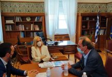 Με την Πρόεδρο του ΚΙΝ.ΑΛ. συναντήθηκαν οι δήμαρχοι Βύρωνα και Δάφνης-Υμηττού για τα Θέατρα Βράχων