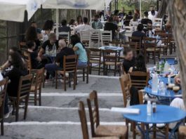 Οι επιχειρήσεις εστίασης καλούνται να πάρουν αποφάσεις που δεν τους αναλογούν