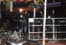 Επεισόδια στην Ολλανδία με δύο τραυματίες.