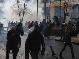 Επεισόδια σε διαδήλωση κατά των μέτρων για τον κορωνοϊό στις Βρυξέλλες.