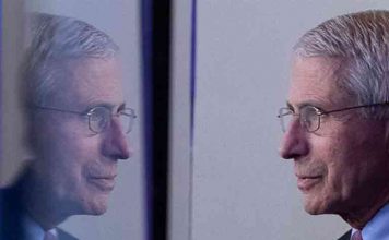 Έκκληση Φάουτσι: Ακυρώστε τα πρωτοχρονιάτικα πάρτι