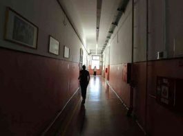 Γιατροί και νοσηλευτές τις δύσκολες μέρες της πανδημίας