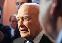 Με τιμές αρχηγού κράτους η κηδεία του Κάρολου Παπούλια