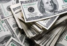 Η ισοτιμία ευρώ – δολαρίου είναι κάτω από 1 για πρώτη φορά εδώ και 20 χρόνια