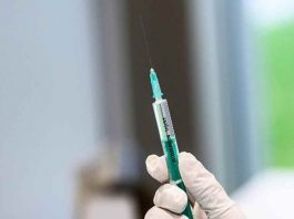 Εμβόλιο Covid: Στους τρεις μήνες από τη δεύτερη δόση η αναμνηστική