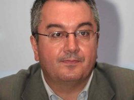 Μόσιαλος: Πότε θα τελειώσει η πανδημία- Γιατί η Ελλάδα κινδυνεύει περισσότερο από την Όμικρον