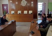 Συνάντηση του Δημάρχου Βύρωνα με μαθητές λυκείων υπό κατάληψη που αντιδρούν στο άνοιγμα των σχολείων χωρίς επαρκή μέτρα για τον κορονοϊό