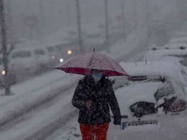 Σε κλοιό χιονιά ο Βύρωνας