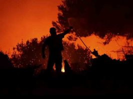 Κάλεσμα διαμαρτυρίας για τις πυρκαγιές την Πέμπτη 7 μμ στο Σύνταγμα