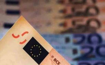 ΟΑΕΔ: Ποιοι δικαιούνται επίδομα εφάπαξ των 300 ευρώ