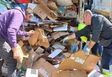 Βραβεύτηκαν οι εργαζόμενοι του δήμου Βύρωνα που διέσωσαν γατάκια από κάδο ανακύκλωσης