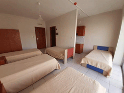 Κλιματιζόμενοι χώροι, στο κτίριο των δομών αστέγων του Κοινωνικού Οργανισμού του Δήμου Πατρέων.