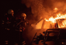 Εμπρηστική επίθεση σε όχημα στον Βύρωνα (11/7/22)