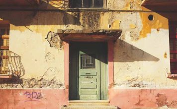 «Την καταγωγή μού έδωσαν προσφυγική»