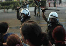 Η βία της ΕΛ.ΑΣ. δεν είναι «σφάλμα», είναι χαρακτηριστικό λειτουργίας