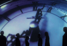 Το σκηνοθετικό δίδυμο των Βούλγαρη – Μακρυνόρη παρουσιάζει το νέο τους έργο «Κραυγές», από 2 έως 6 Νοεμβρίου, και στο αθηναϊκό κοινό.