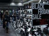 Black Friday 2022: Ξεκίνησαν οι εκπτώσεις και οι προσφορές – Πολύτιμες συμβουλές για τους καταναλωτές