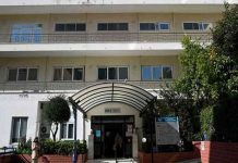 Απολύονται εργαζόμενοι για να τις χαρίσουν σε εργολάβο